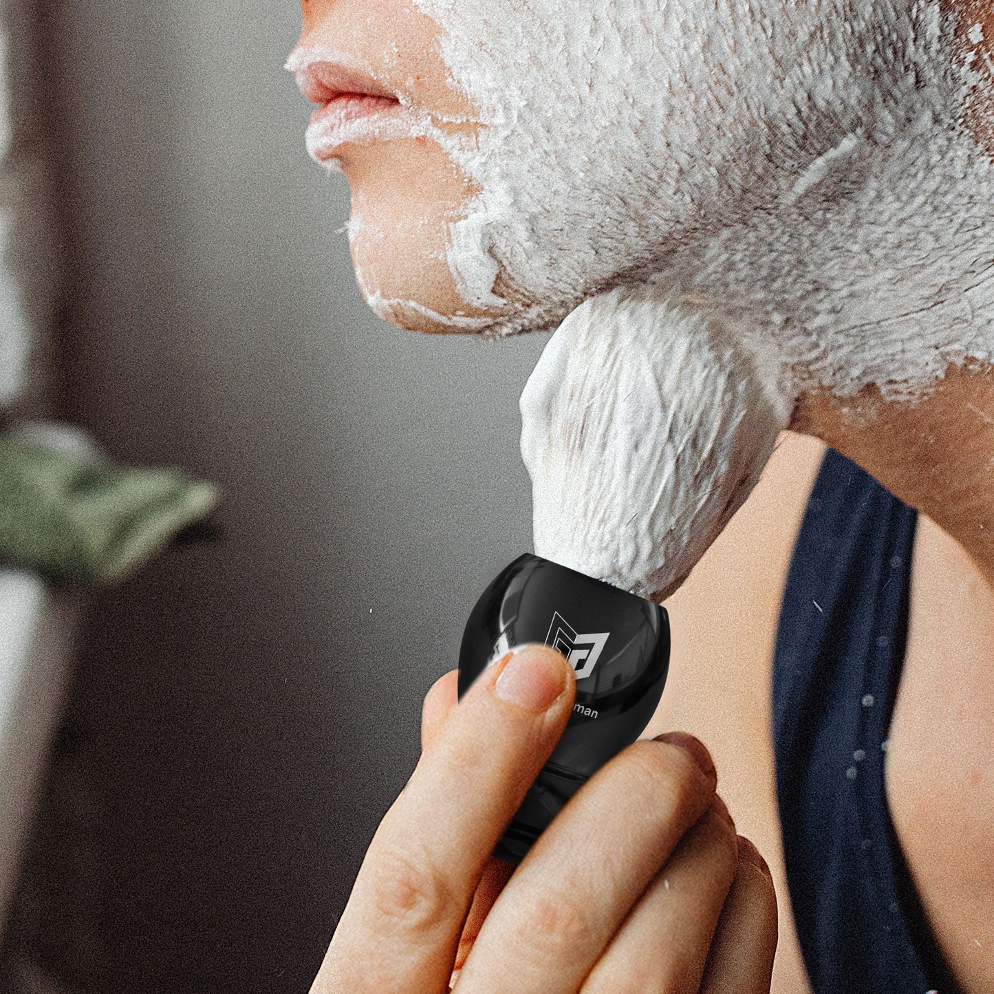 GG Shaving Brush|Nylon Hair|Black Acrylic Handle|Belt